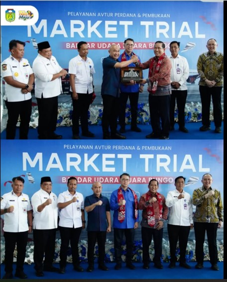 Pelayanan Perdana Pengisian BBM Avtur Pesawat Batik Air